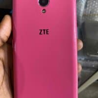 London Used ZTE 520 4gb 128rom