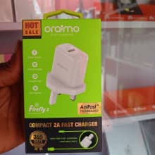 Oraimo Smart charger white color, durable usb c compact 2A smart power adapter