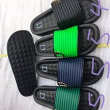 Trendy Unisex Rubber Slides Available in Different Sizes and Colours, Wholesale Quantity and price