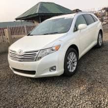 White Toyota venza (foreign used )
