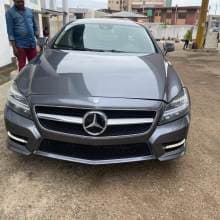 Gray Mercedes Benz CLS550 ( Accident Free )